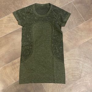 COPY - COPY - Lululemon Short Sleeve Swiftly Size 4